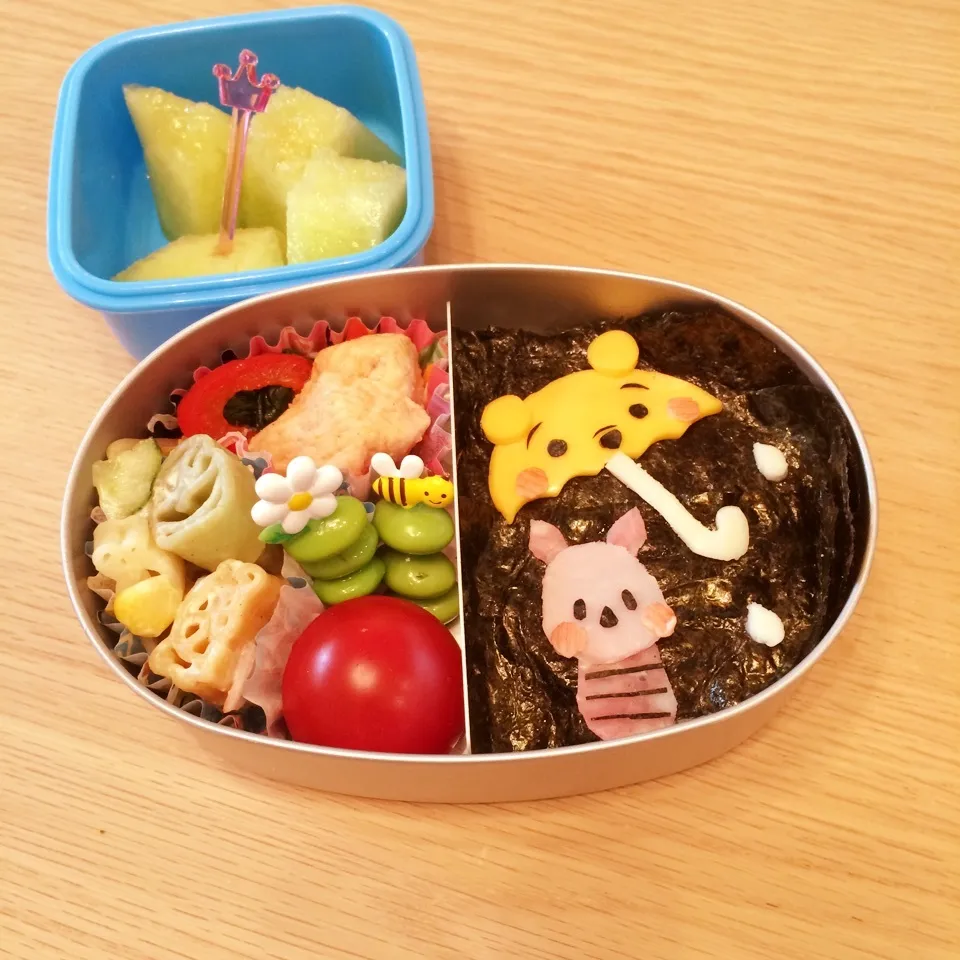 Snapdishの料理写真:プーさん傘をさすピグレット弁当|はるmamaさん