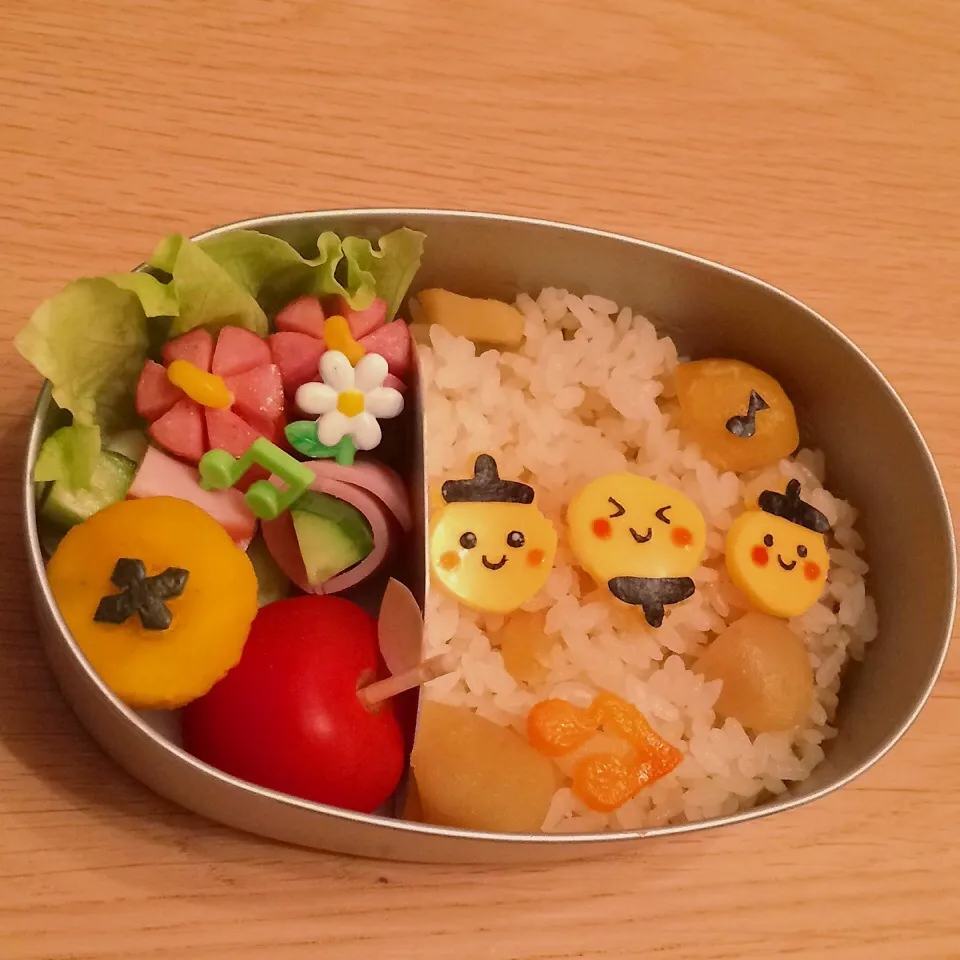 Snapdishの料理写真:栗ご飯で秋弁☆どんぐり３兄弟|はるmamaさん