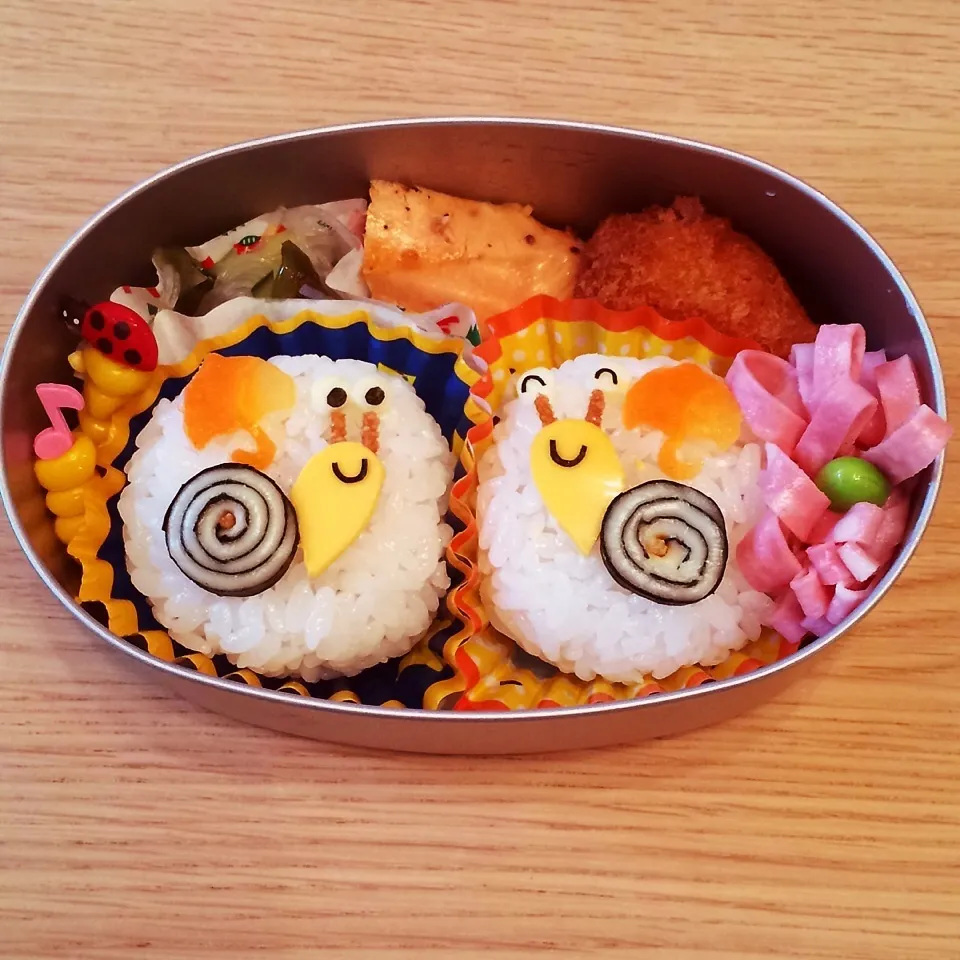 Snapdishの料理写真:カタツムリおにぎり弁当☆|はるmamaさん