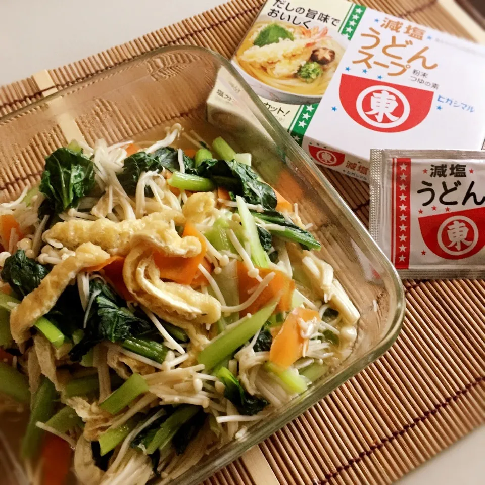 粉末うどんスープでお野菜と油揚げでレンチン蒸し🎵|うさぎさん