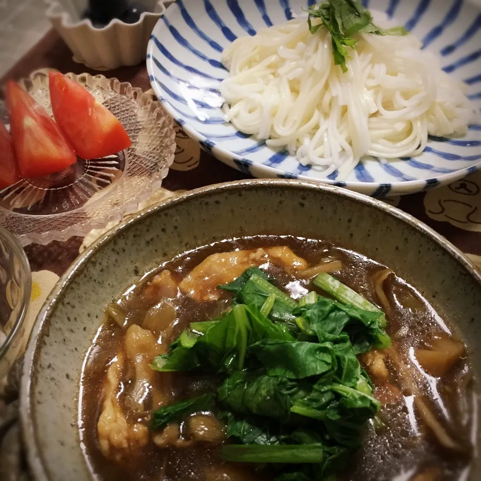 鴨南蛮風🎵舞茸と鳥胸肉のトロトロつけ汁うどん|うさぎさん