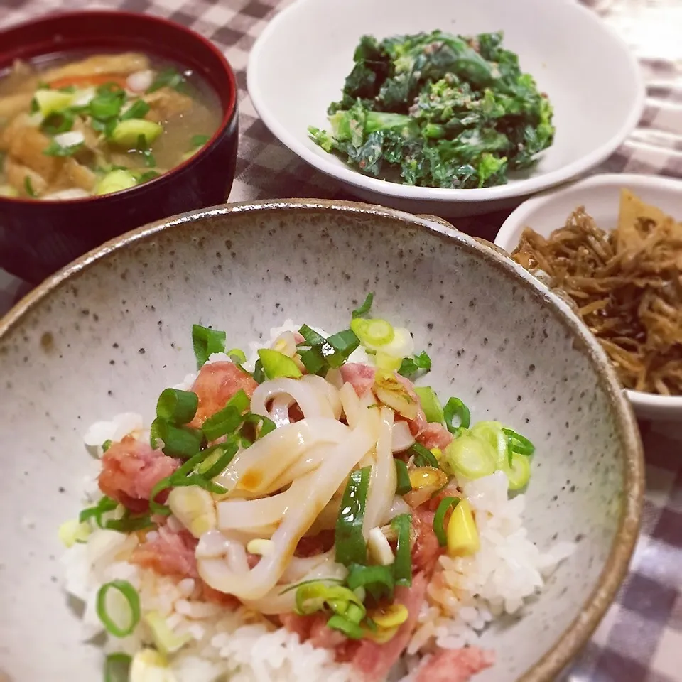 イカそうめんとネギトロの丼|うさぎさん