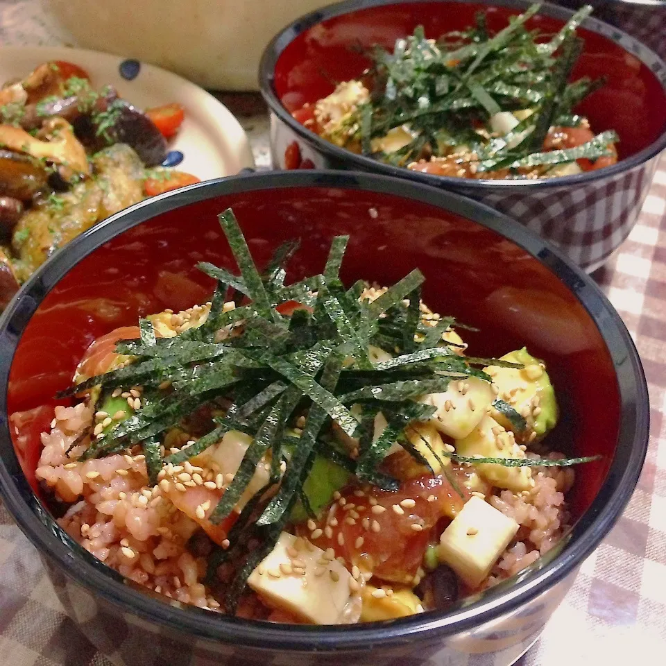 ＊マグロとアボカドと長芋の丼＊|うさぎさん