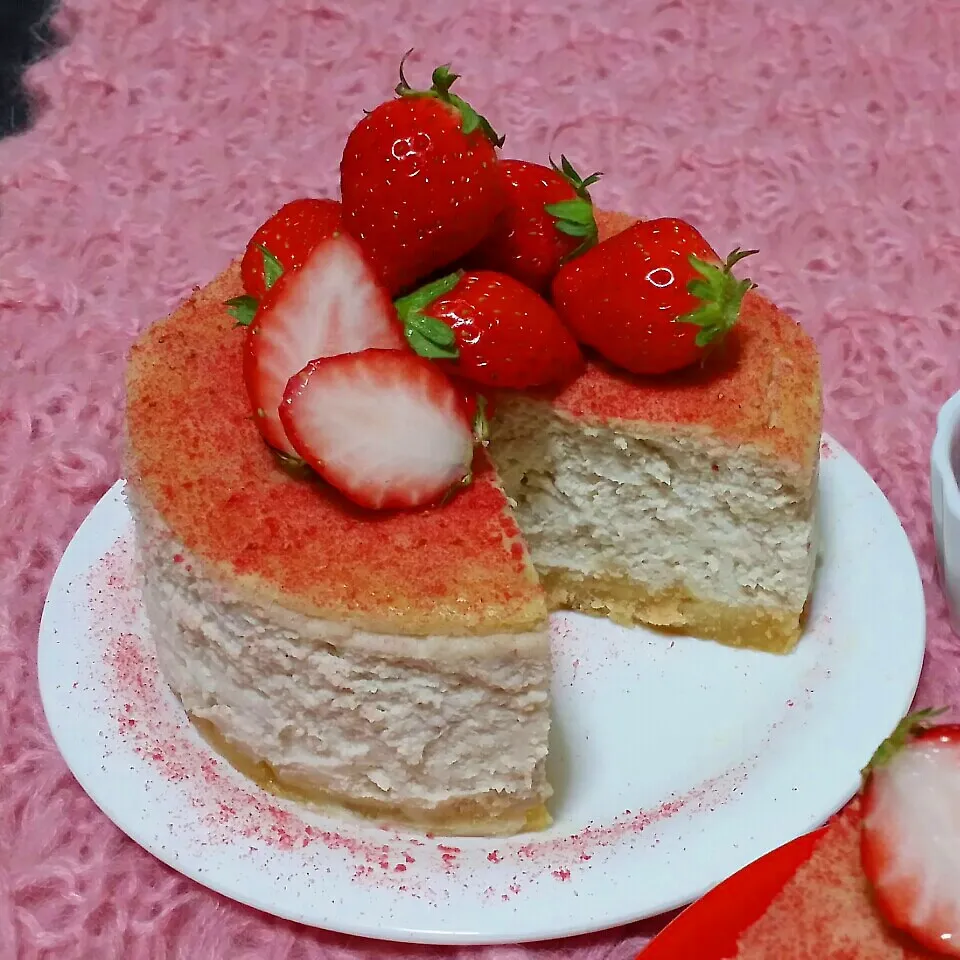 ストロベリーチーズケーキ♪|ひとさん