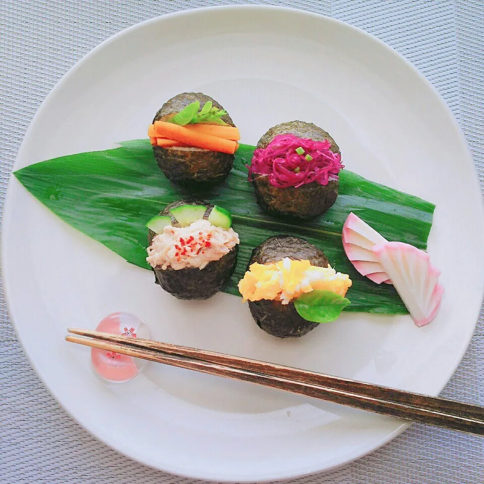 Snapdishの料理写真:お一人様 朝ごはん 初パッカンおにぎり|ｋａｋoさん