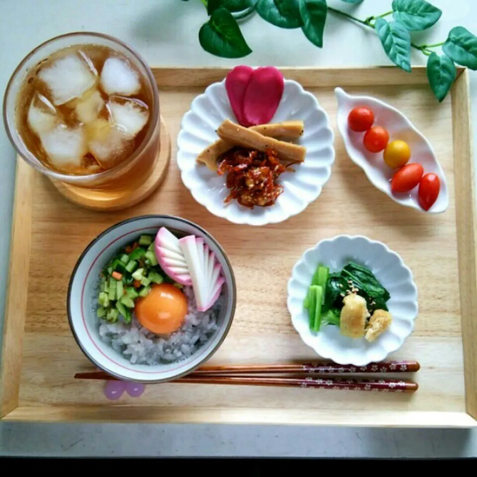 朝ごはん 黄身とろりん冷凍卵かけご飯|ｋａｋoさん