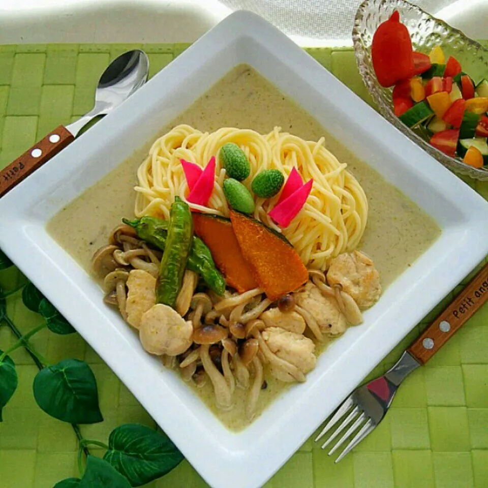 グリーンカレー糖質O麺 スプンで食べるサラダ|ｋａｋoさん