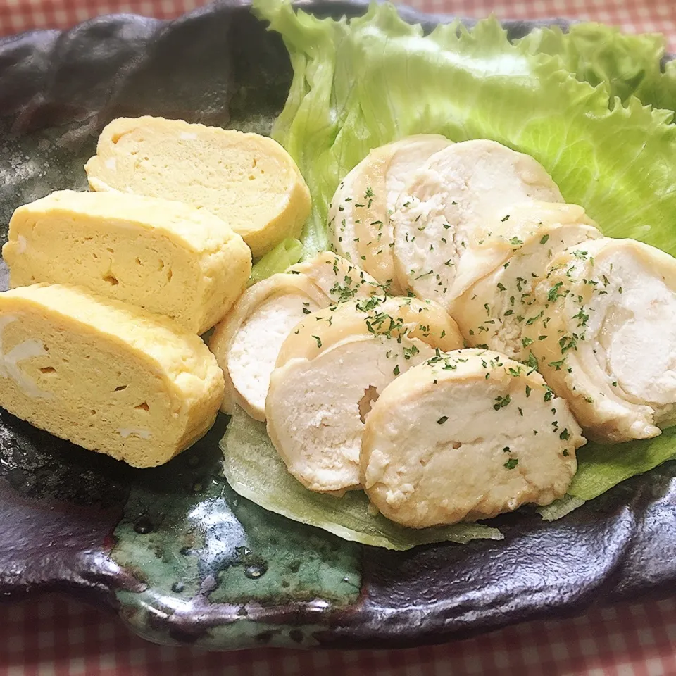 炊飯器で作る鶏ムネチャーシュー&だし巻き卵|AY(＊^ . ^＊)❤️Uさん