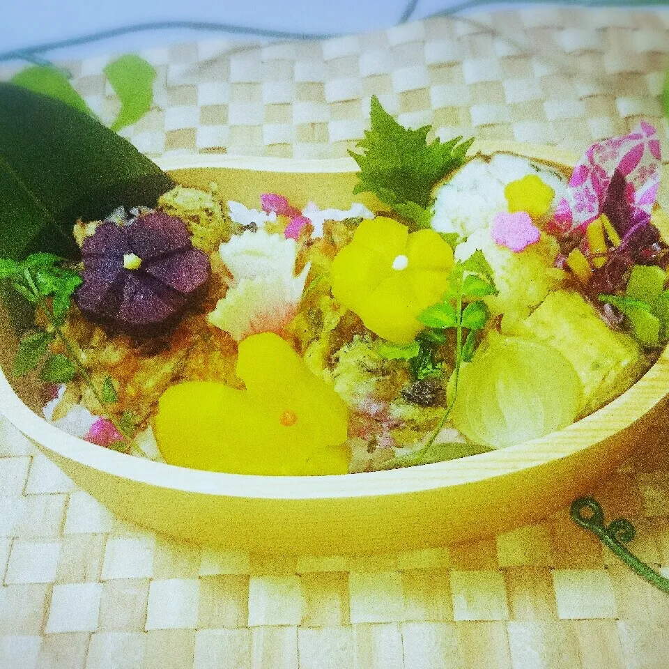 Snapdishの料理写真:残り野菜とむきエビのかき揚げ丼でパパ弁当|kotokotoさん