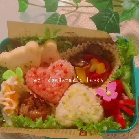 ハートおにぎり弁当(*^.^*)|kotokotoさん