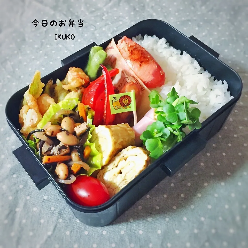 Snapdishの料理写真:海老とアスパラのかき揚げ弁当|いっこさんさん