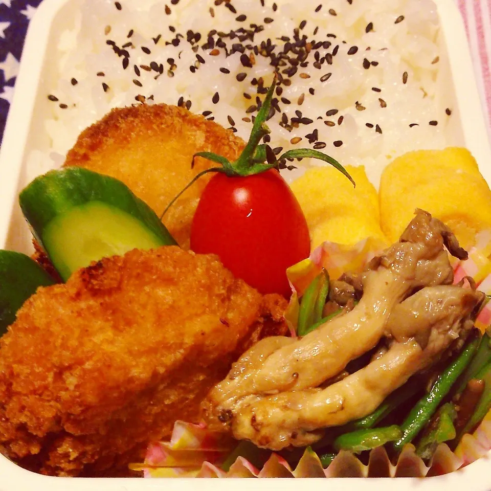 チキンカツ弁当|山田 奈味　Instagram ＊nmymd369さん