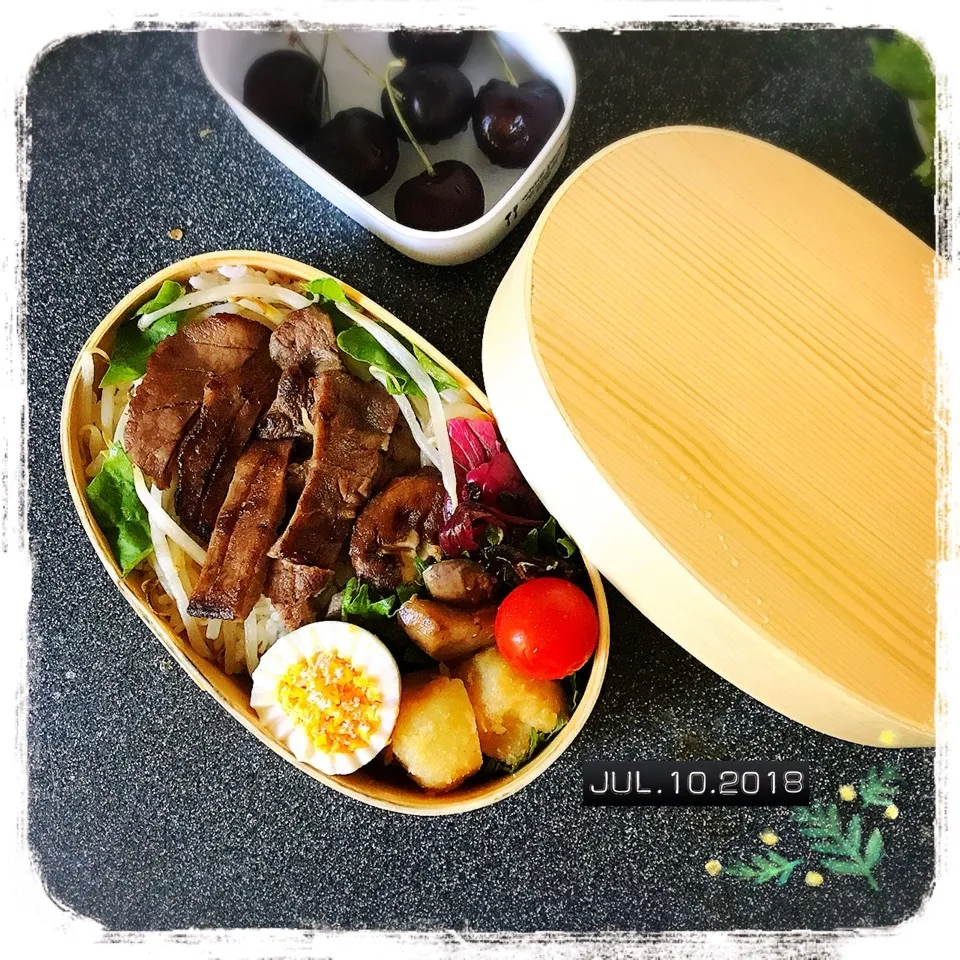 7/10 ☺︎ まん丸ポテトフライ🍟牛タン乗っけ弁当☆|jon2さん