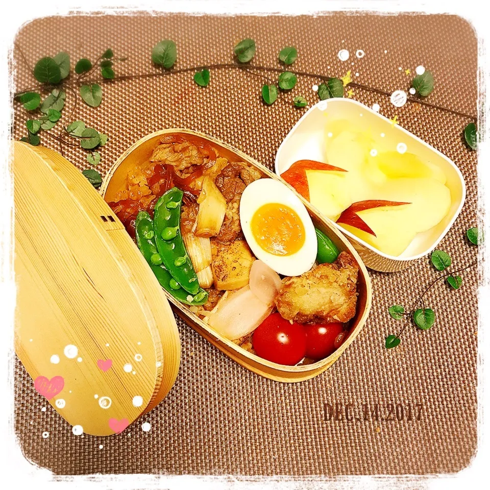 Snapdishの料理写真:12/14 ☺︎ すき焼きのっけDON！🥘唐揚げ弁当♪|jon2さん