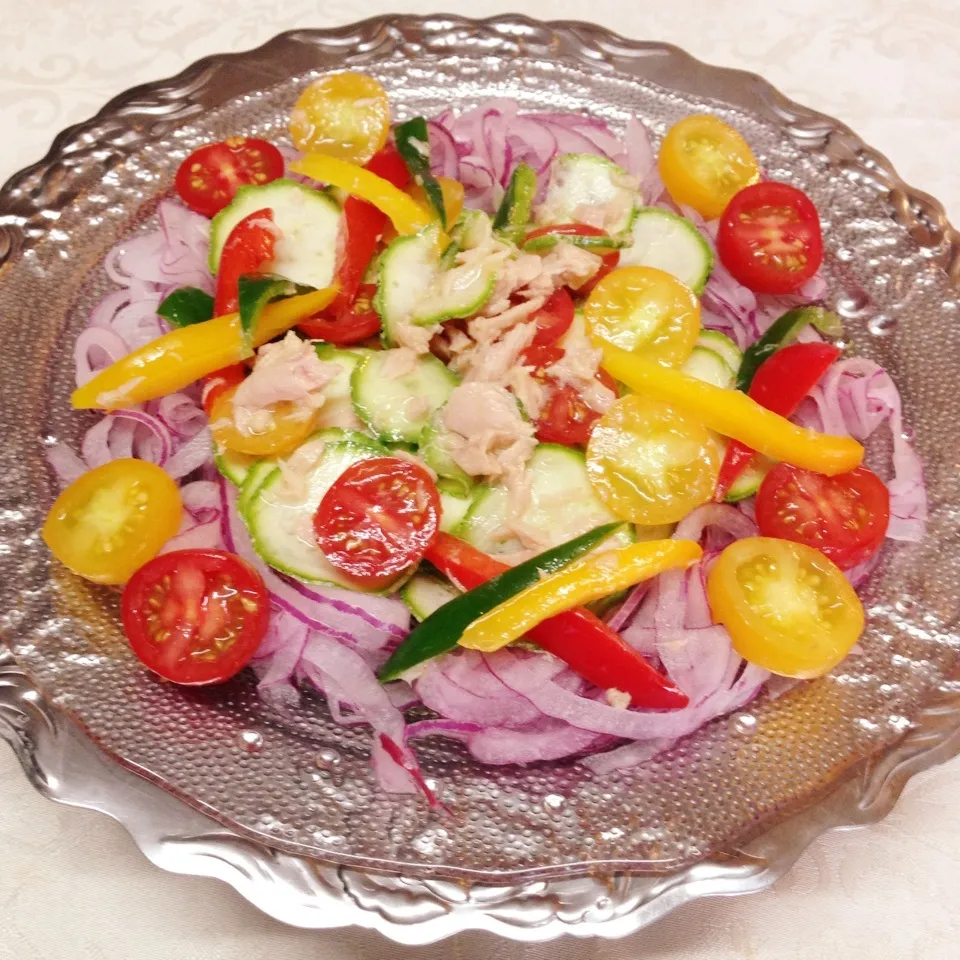 🥗レッドオニオンズッキーニ 彩り野菜ピクルスツナ和え🥗|henryさん