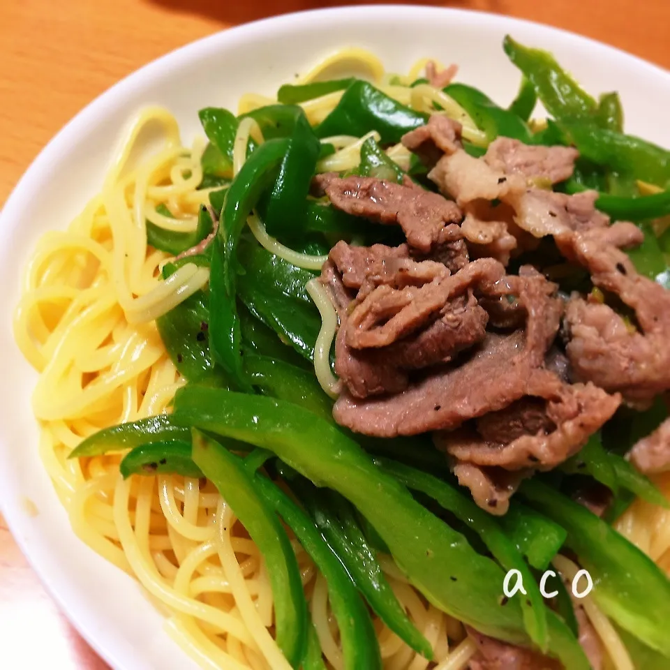 ご飯がすすむ青椒肉絲でパスタもすすむ|acoさん