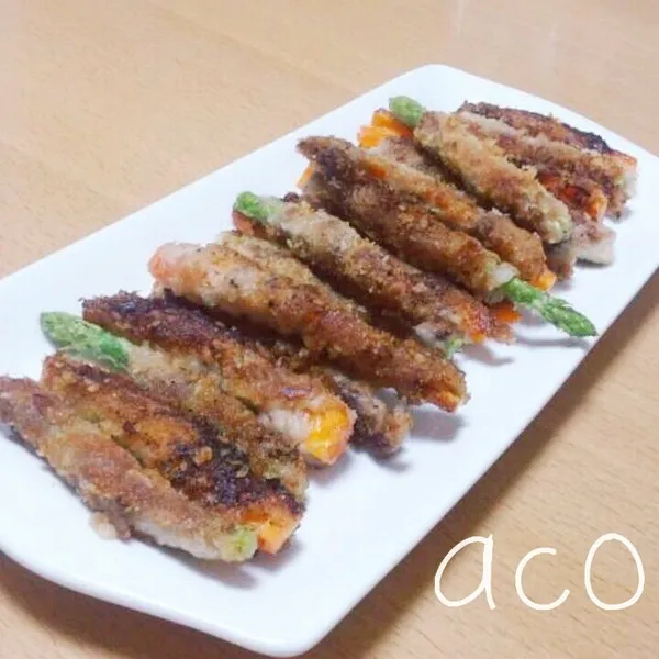 アスパラとニンジンの肉巻きパン粉焼き|acoさん