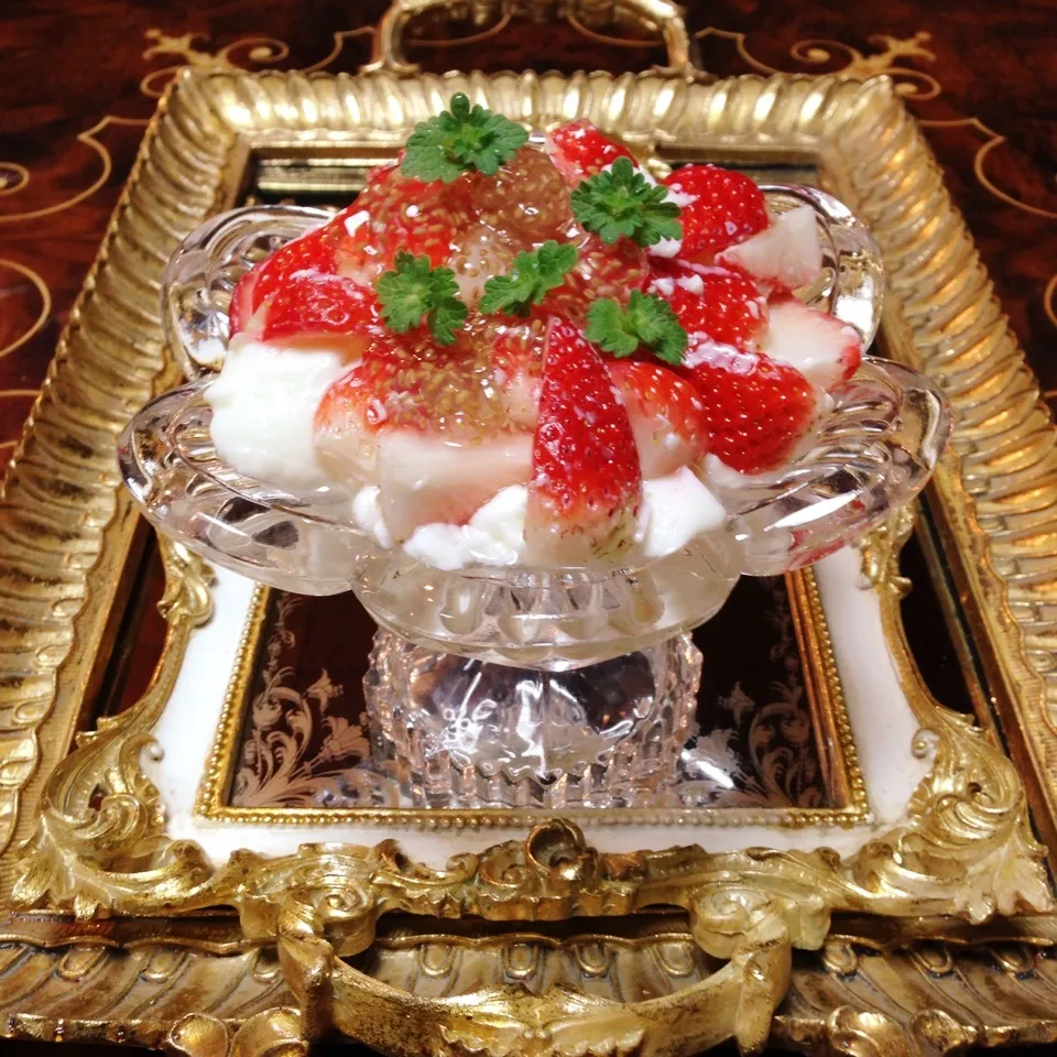 Snapdishの料理写真:🍓ストロベリーレアチーズケーキ🍓チアシード|henryさん