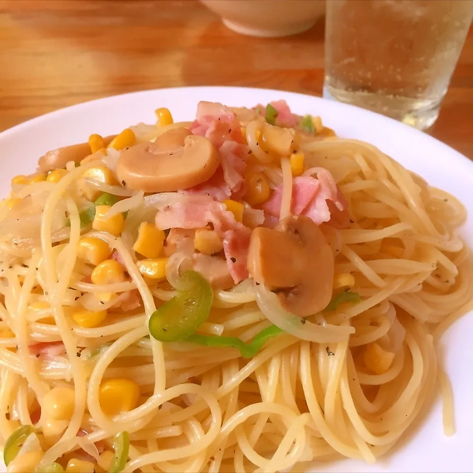 Snapdishの料理写真:白ワインソースパスタ|Ruotoさん