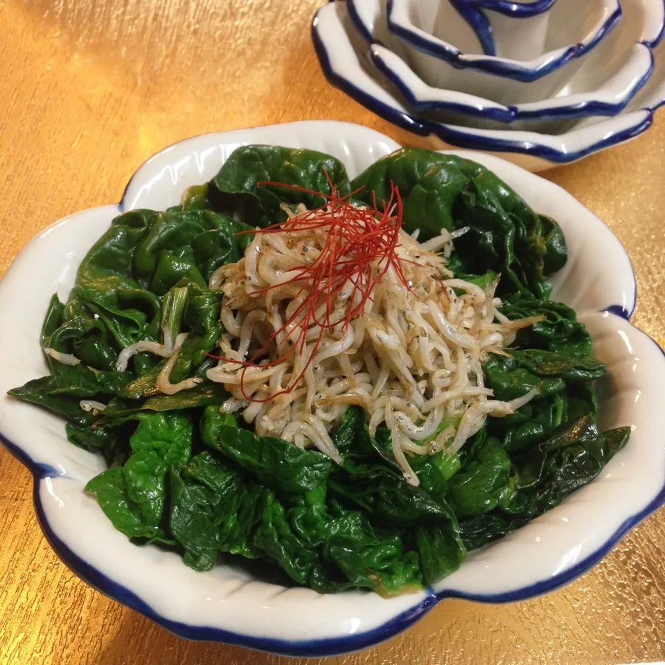 ＊ちぢみほうれん草 カリカリ胡麻油じゃこ＊|henryさん