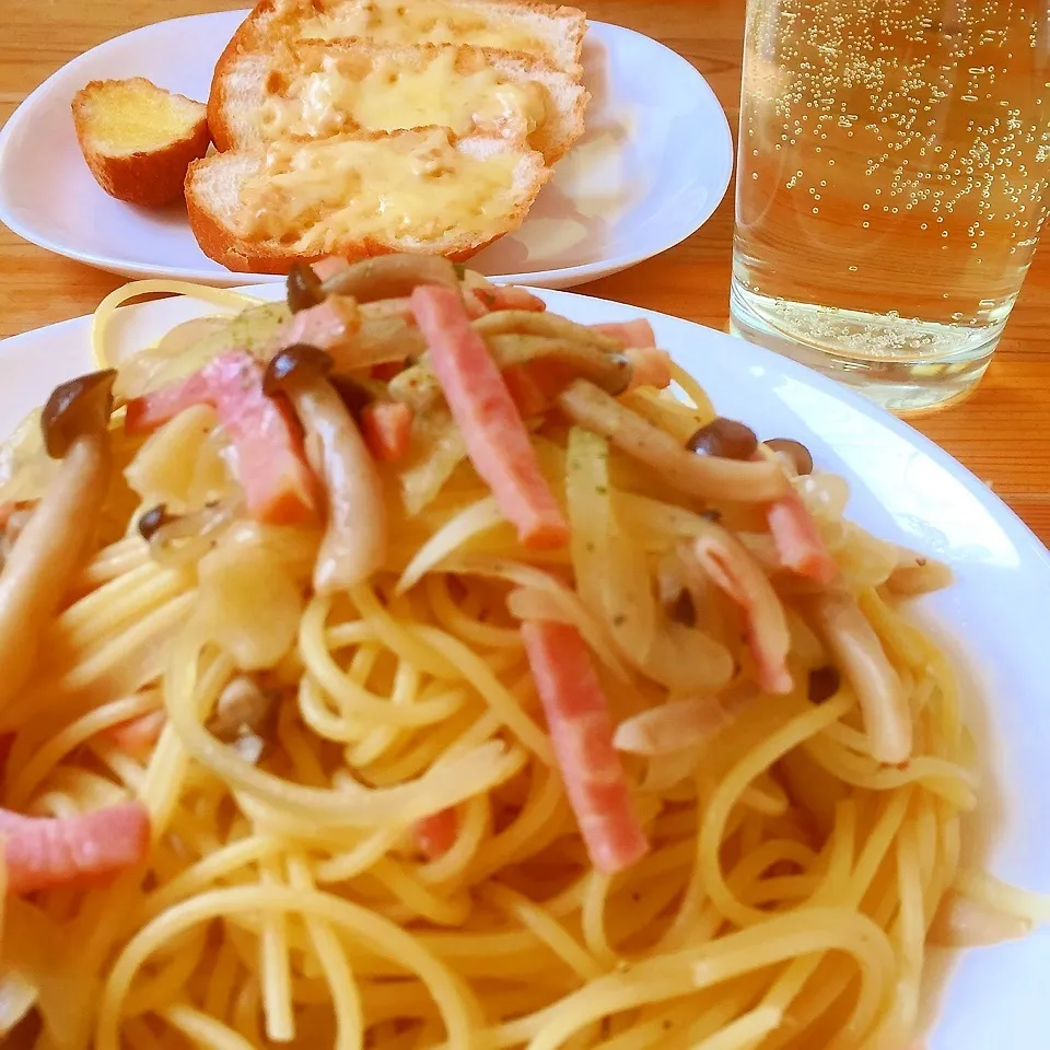 ベーコンとシメジの白ワインソースパスタ|Ruotoさん