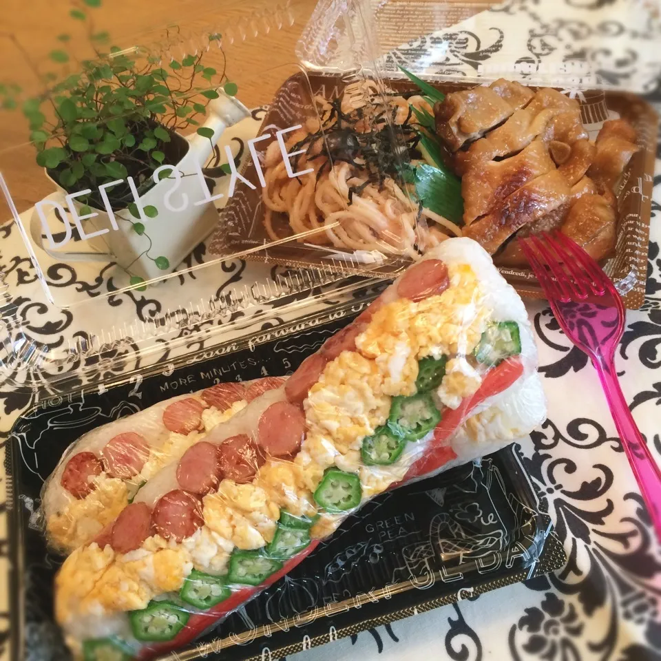 Snapdishの料理写真:今日もスティックおにぎり♡|shakuyaku33443344さん