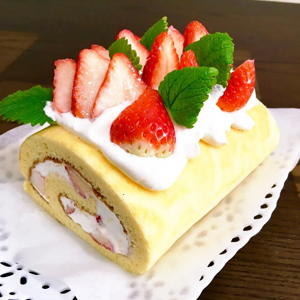 いちごのロールケーキ♪|ミントさん