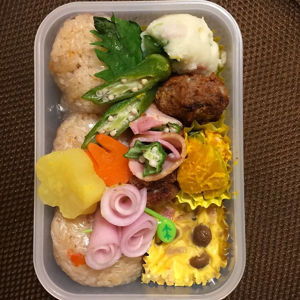 中2弁当 豆乳キッシュ入！残り物を投入！ダジャレだよ！|らぴすらずり(らぴ)さん