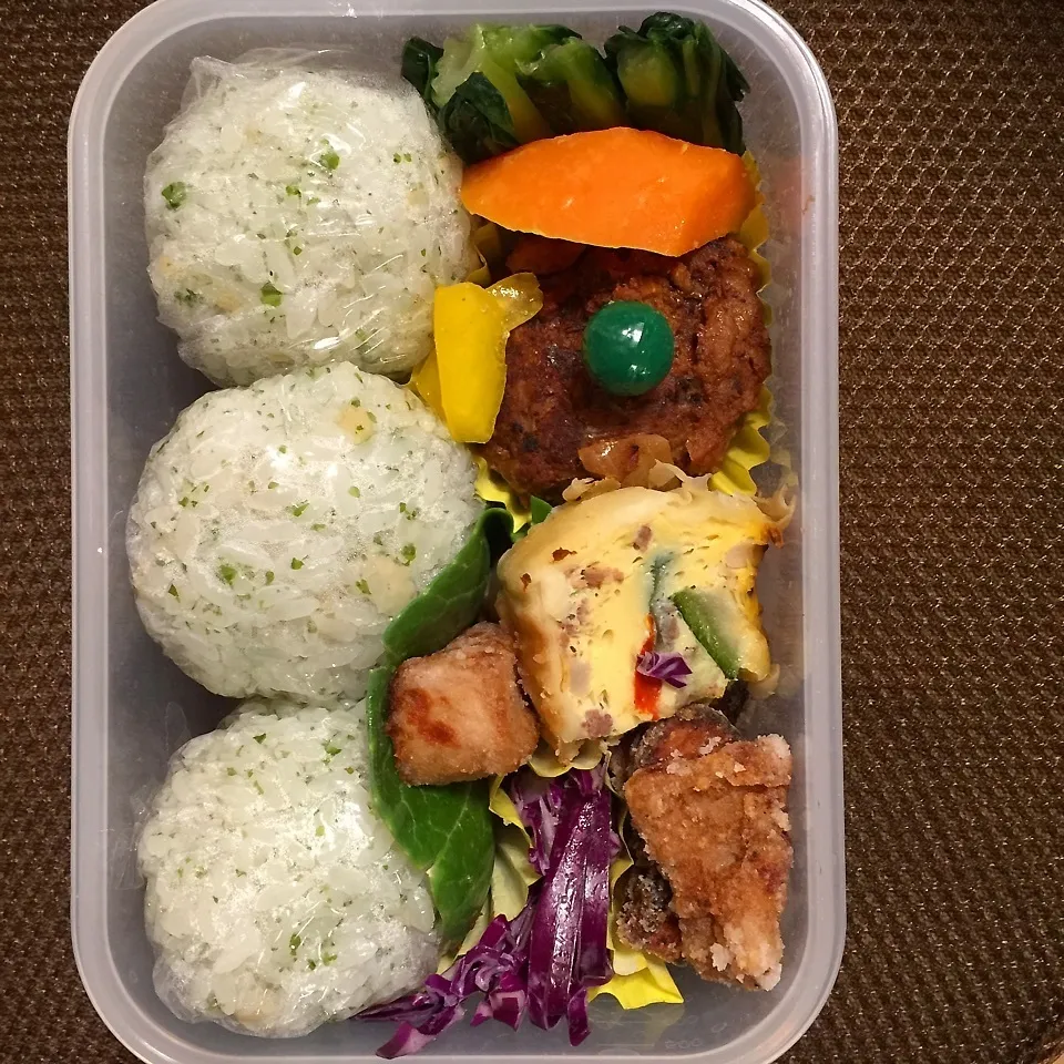 Snapdishの料理写真:中2弁当♪柴漬け入れ忘れてる♪地震？|らぴすらずり(らぴ)さん