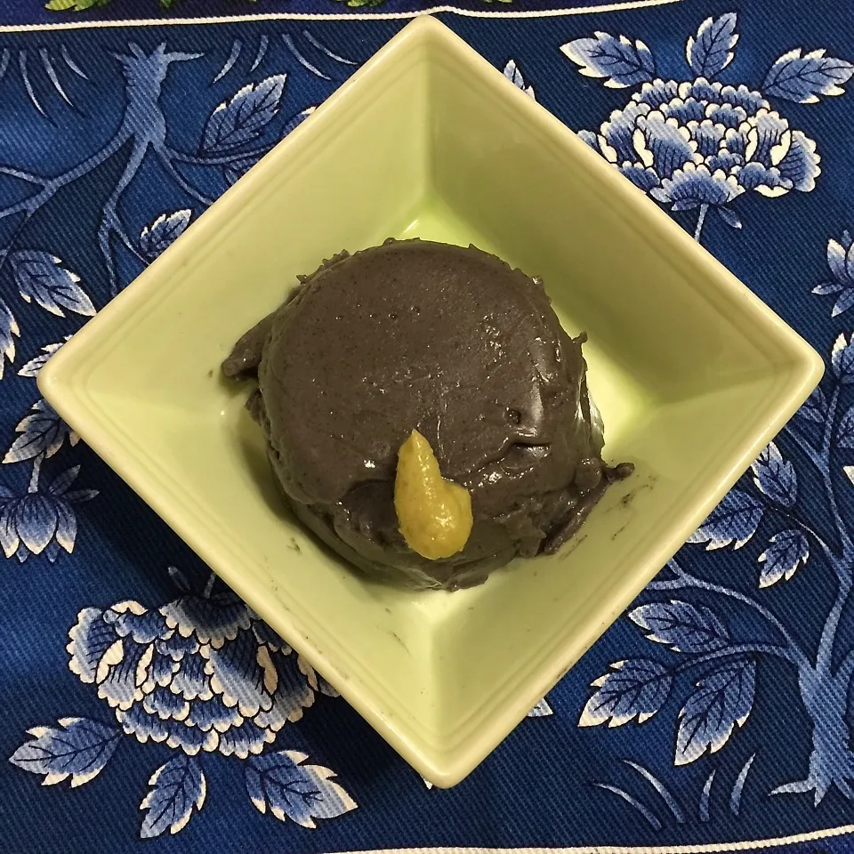 Snapdishの料理写真:ねっとりクリーミィな黒ゴマ豆腐♪Lizさんレシピ|らぴすらずり(らぴ)さん