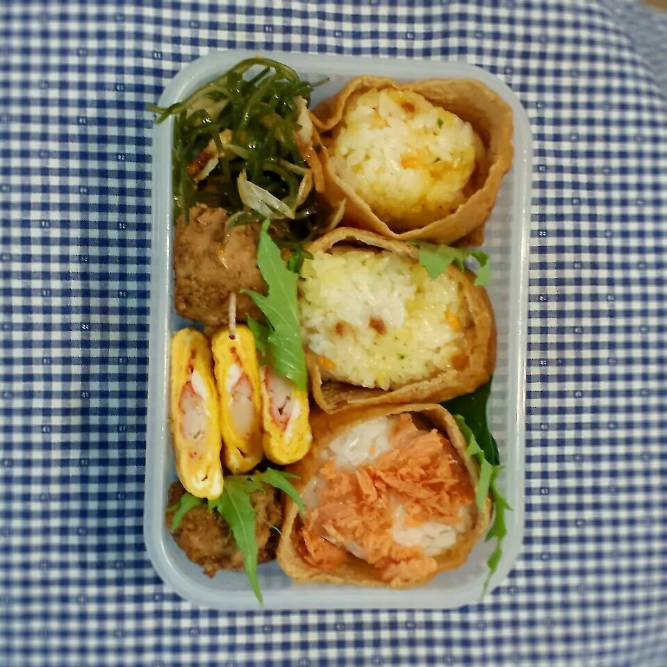 Snapdishの料理写真:中２お稲荷弁当|らぴすらずり(らぴ)さん