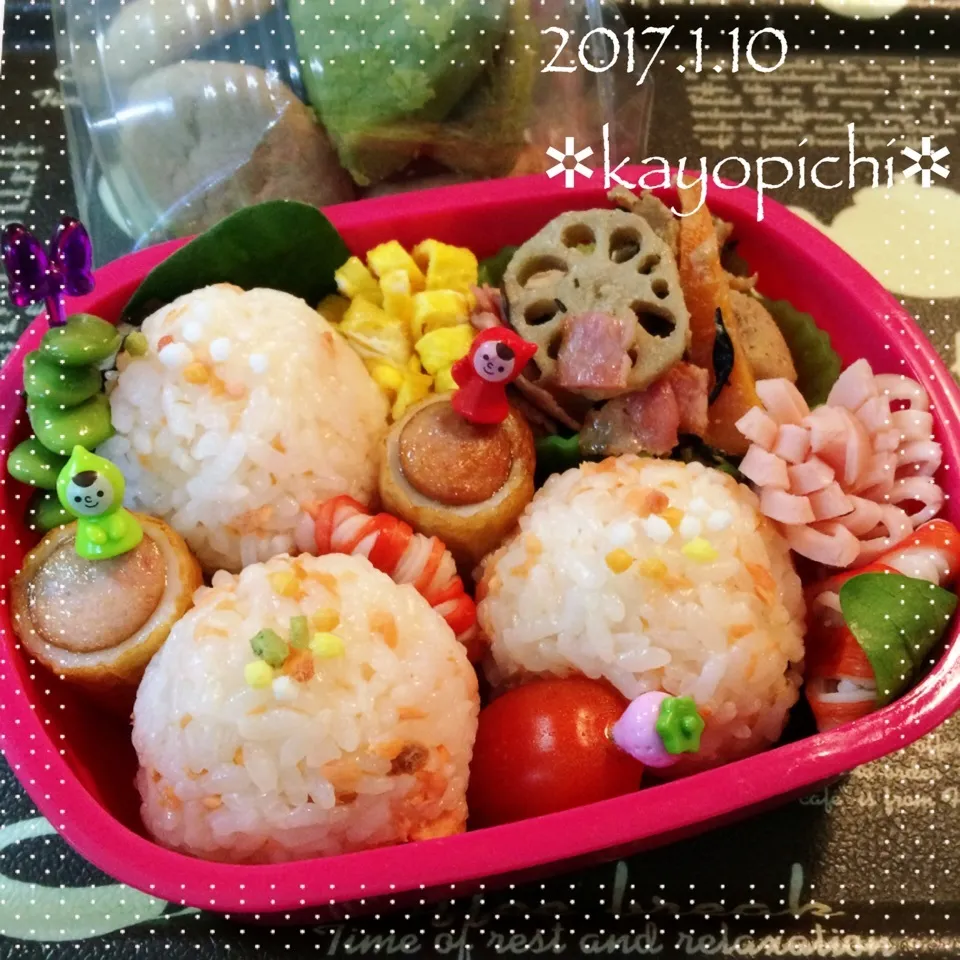 シャケおにぎりのお弁当🌸|Kayopichiさん