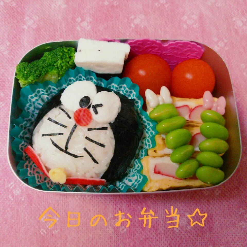 Snapdishの料理写真:2017年2月23日 ドラえもんおにぎり弁当|ししゃもさん