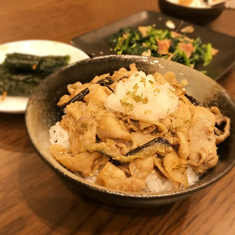 ナスと豚バラのおろし丼♪|miho310さん