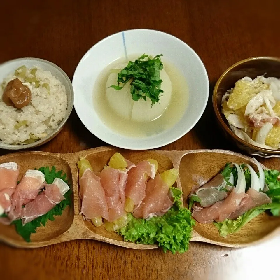 生ハム色々巻きと玉ねぎ丸ごとスープと甘夏玉ねぎサラダ🎶|おれくっしゃんさん