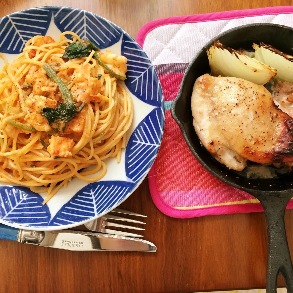 Snapdishの料理写真:海老トマトクリームパスタと塩麹チキン|ちくわぱん子さん