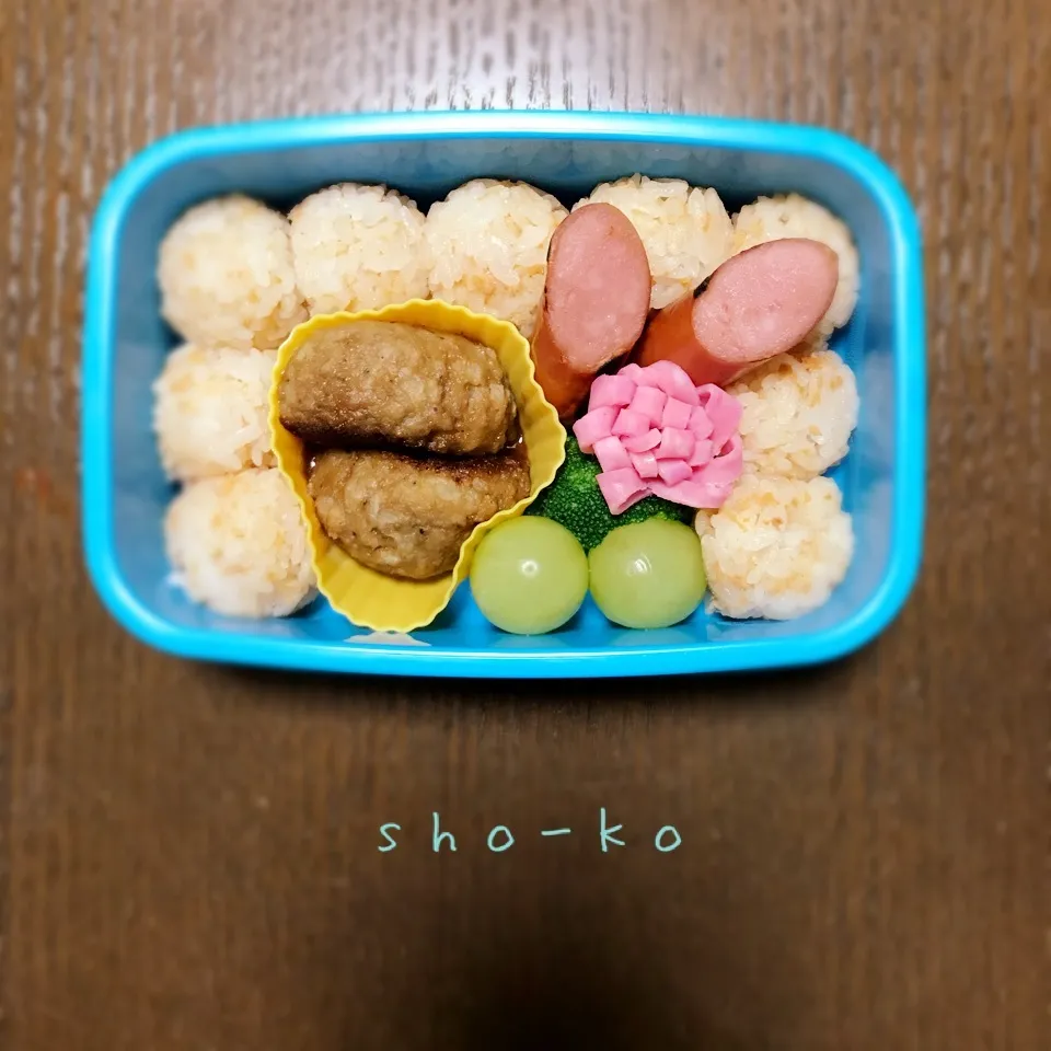 シャケおにぎりお弁当|sho-koさん