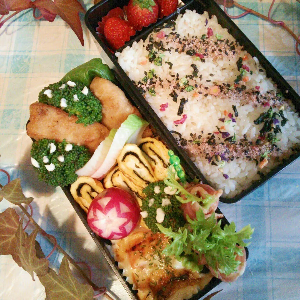 Snapdishの料理写真:3／8の旦那の夜勤のお弁当|ぷーはるひゅうさん