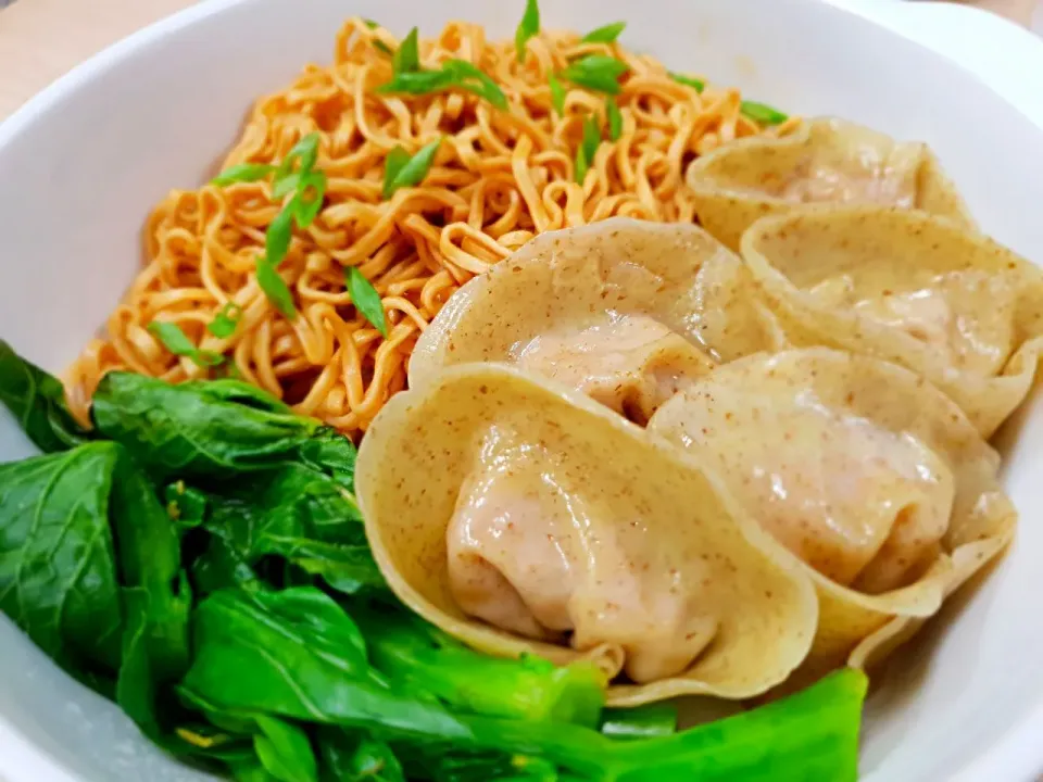 noodles with wholegrain wanton n blanched veg|Chua Jeanさん