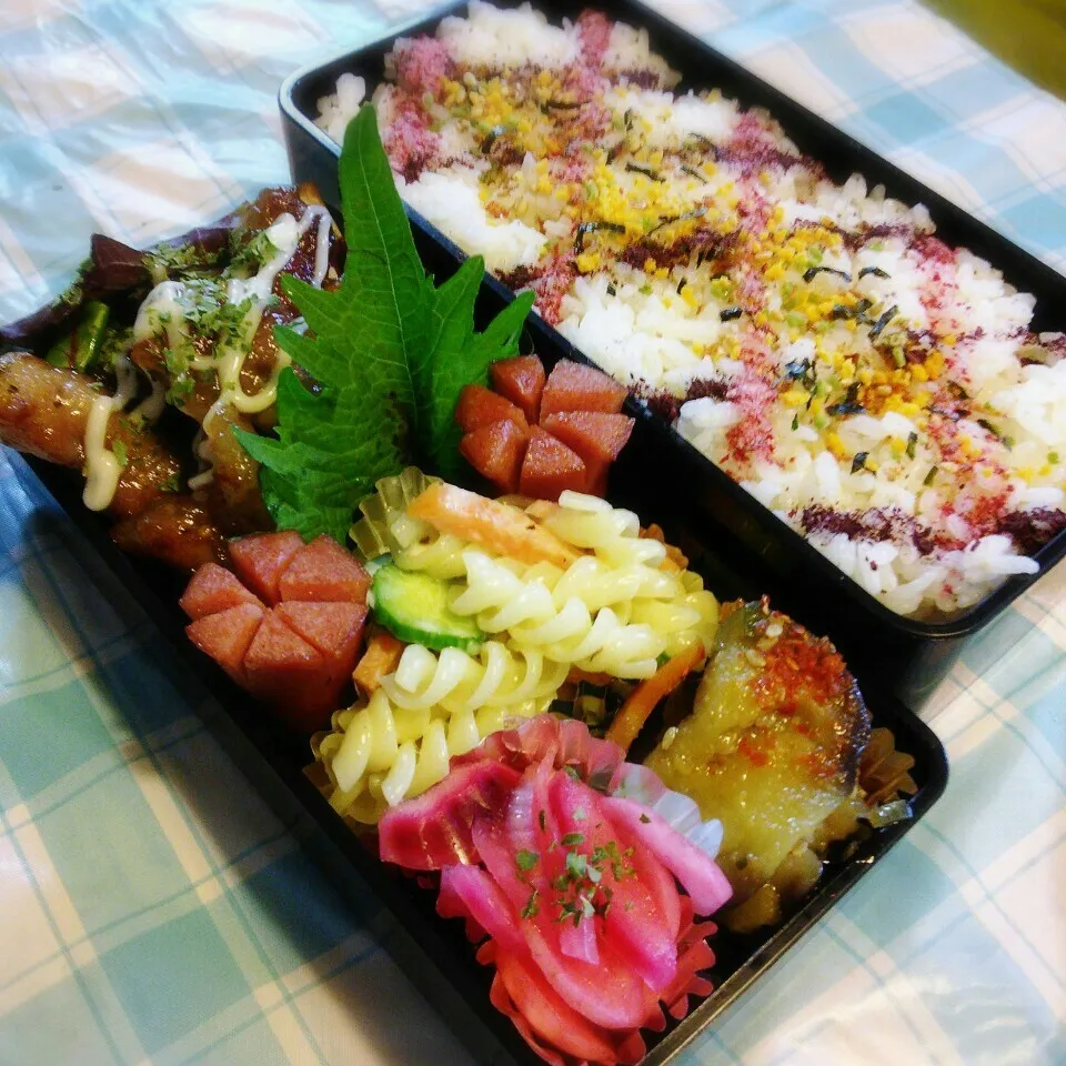 Snapdishの料理写真:旦那の夜勤のお弁当♪|ぷーはるひゅうさん