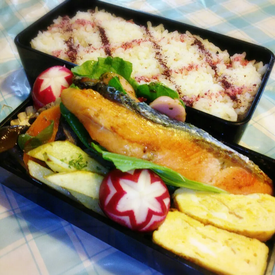 旦那の夜勤のお弁当♪|ぷーはるひゅうさん