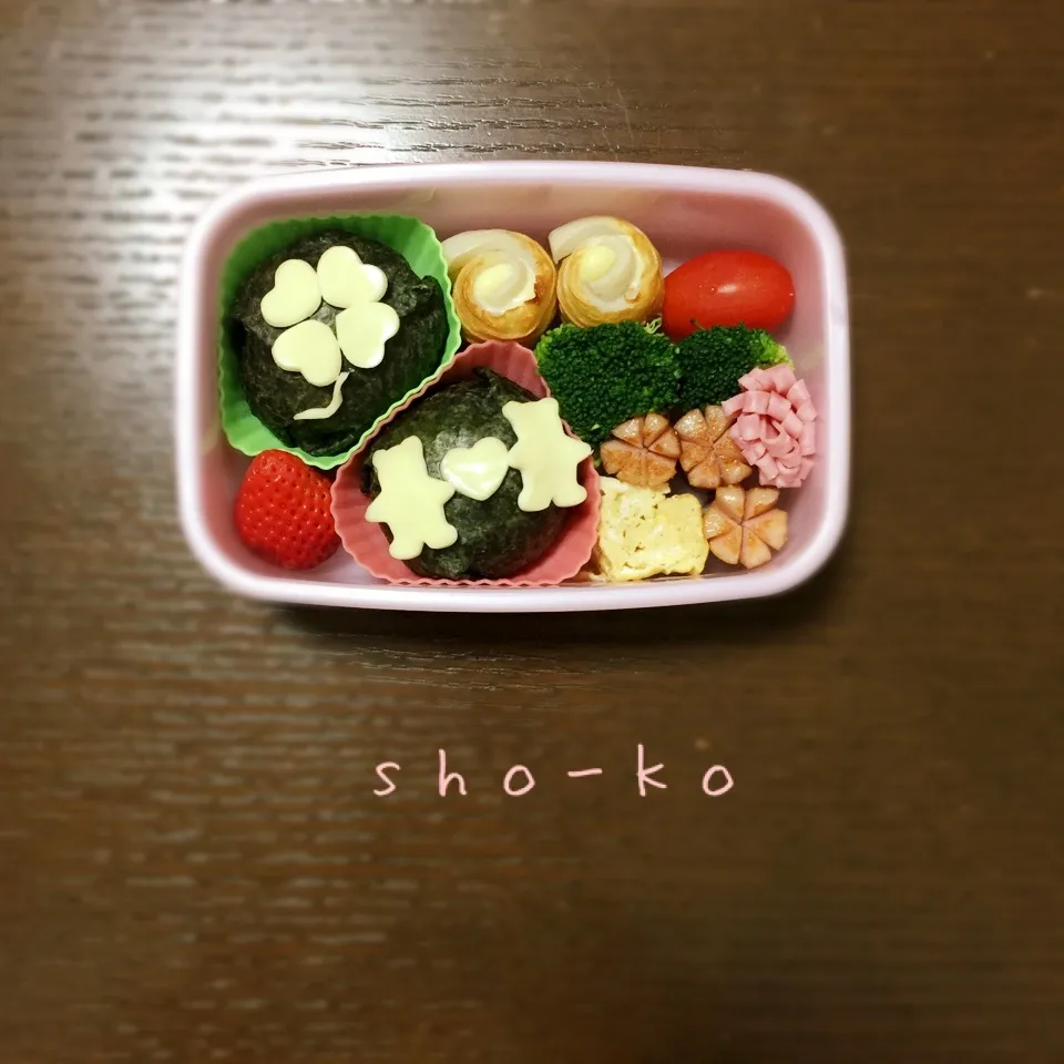 仲良しくまちゃんと四つ葉お弁当🍀|sho-koさん