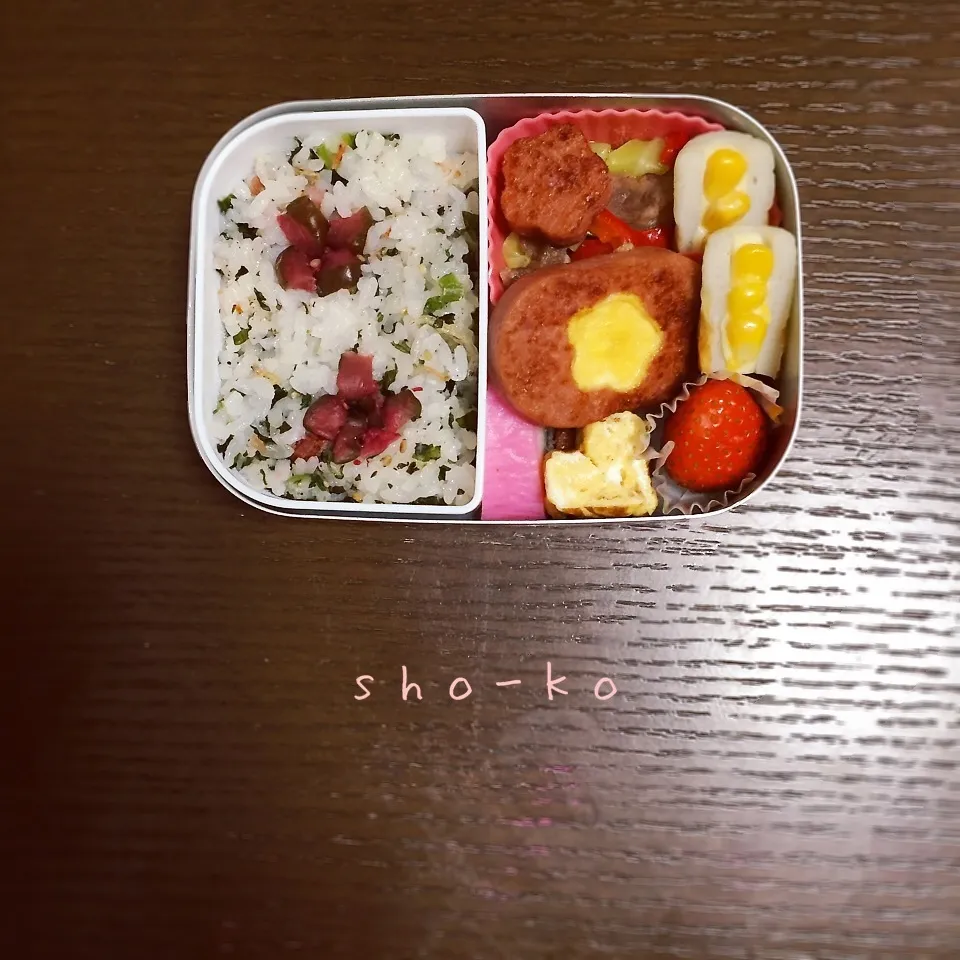 混ぜ御飯のお花お弁当|sho-koさん