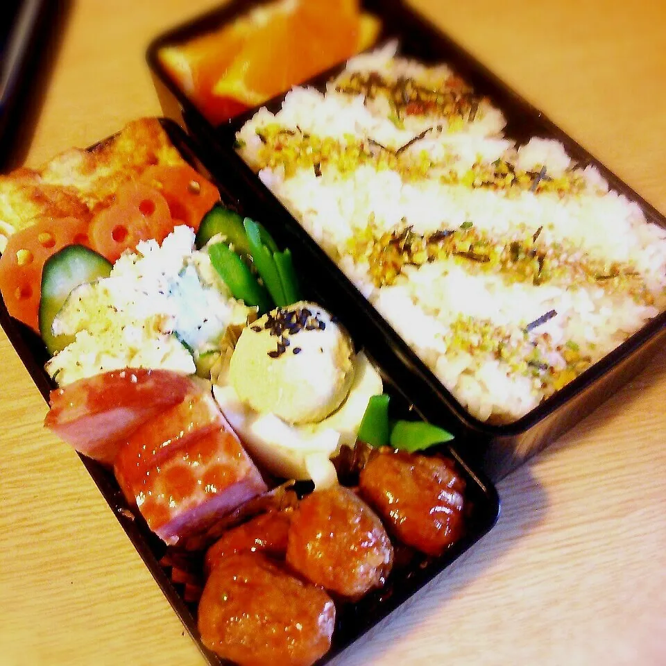 旦那さんの夜勤のお弁当♪|ぷーはるひゅうさん