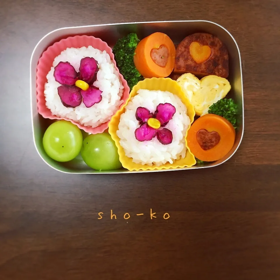 お花とハートがいっぱいのお弁当|sho-koさん