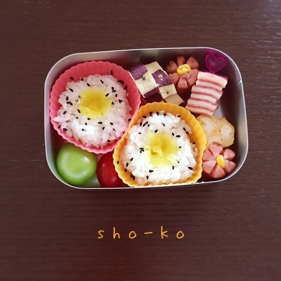 おかずカップご飯のお弁当|sho-koさん