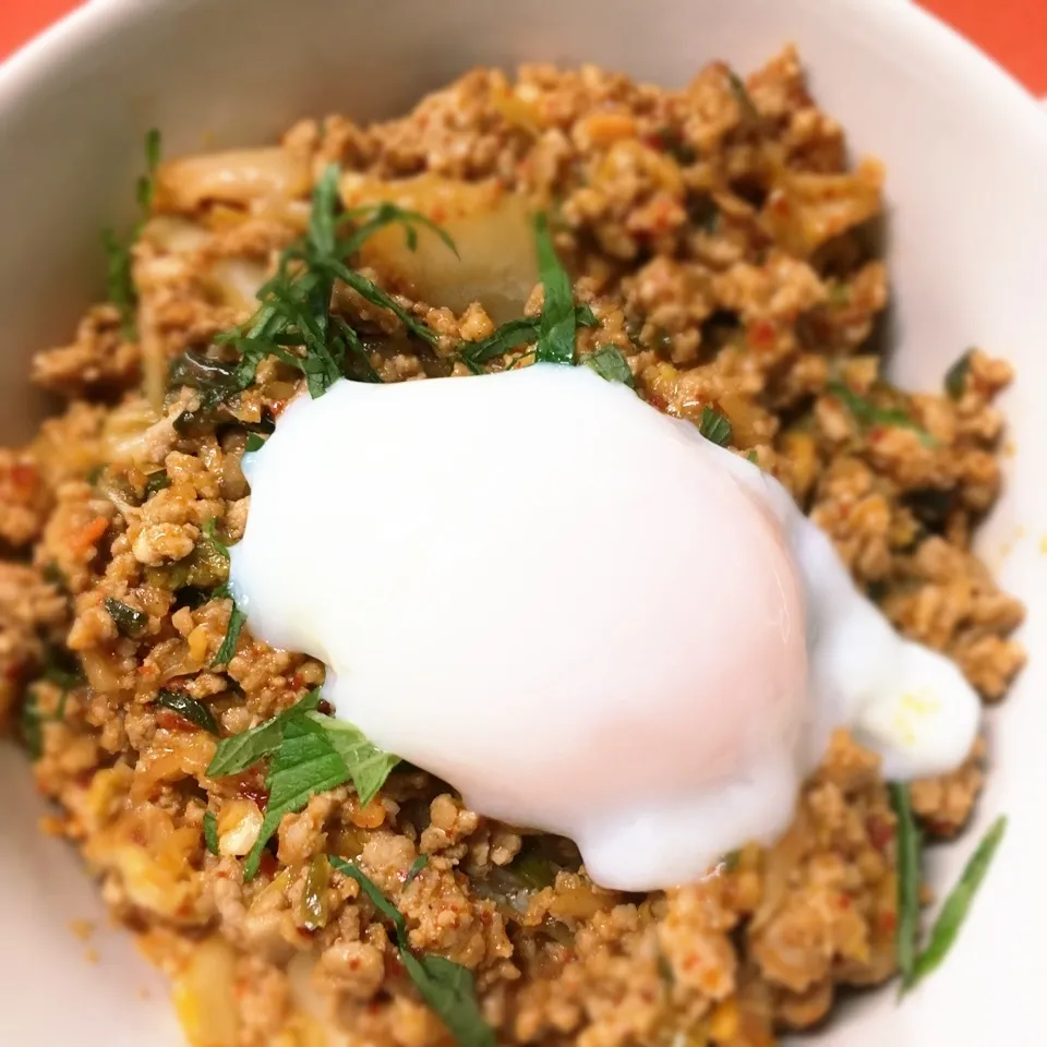 挽き肉で豚キムチ丼|しのしおさん