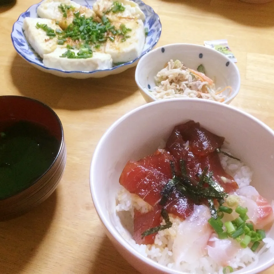 マグロと鯛の漬け丼|みぃたんさん