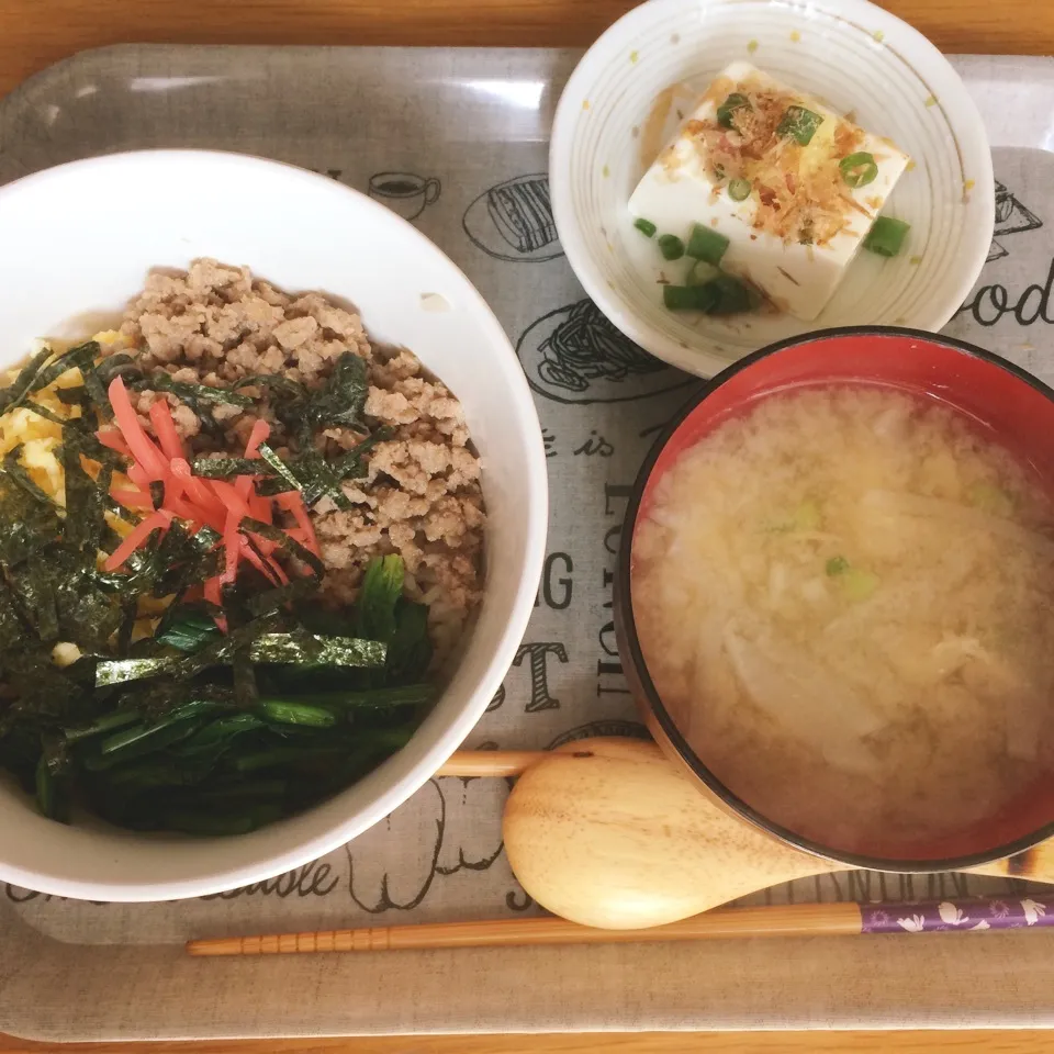 そぼろ丼ランチ|みぃたんさん