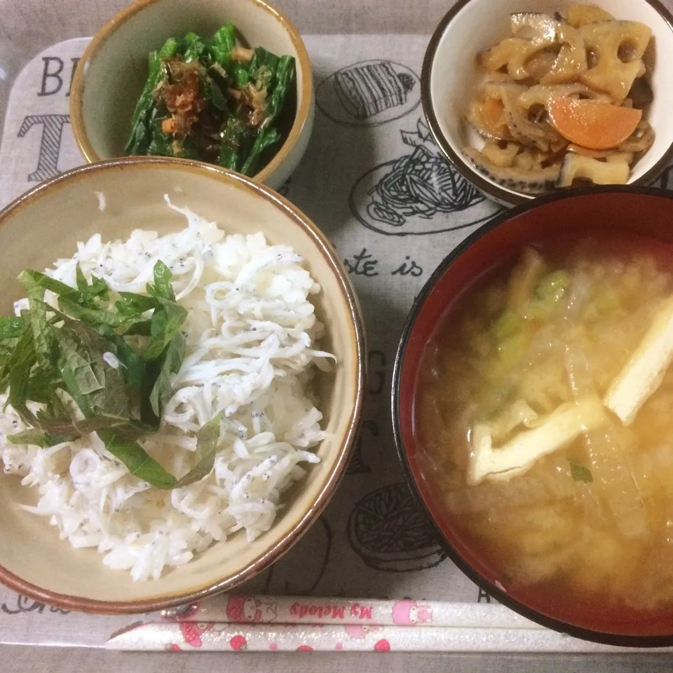 しらす丼朝ごはん|みぃたんさん